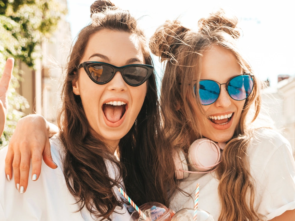 Teeth Turn Yellow and When Should You Visit a Dentist