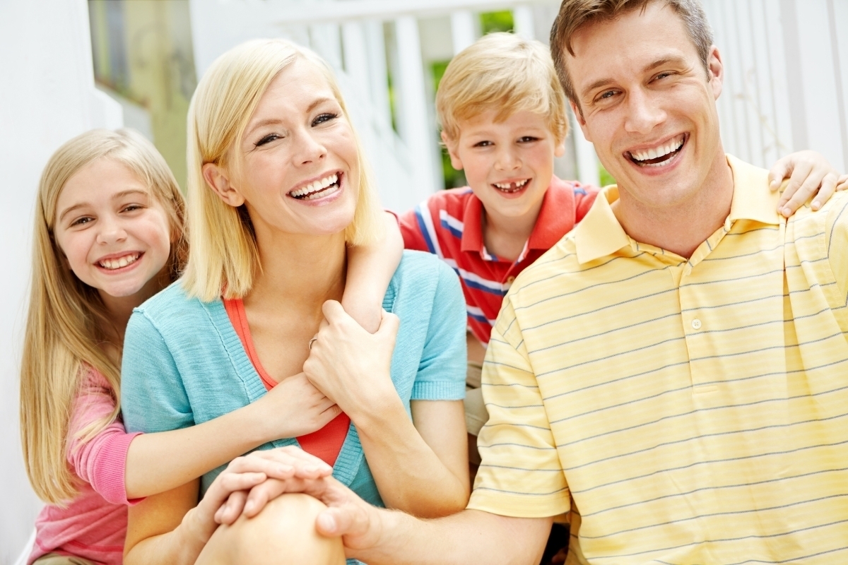 How a Family Dentist Helps Prevent Common Dental Problems