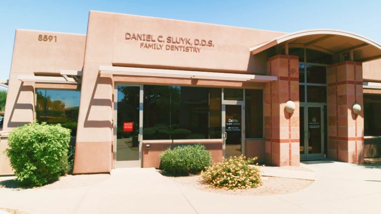img aniel C Sluyk D D S Cosmetic Family Dentist